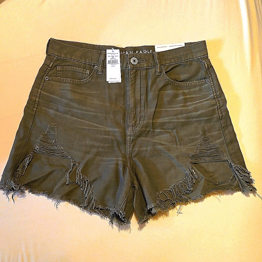 American Eagle Mom Short - NWT